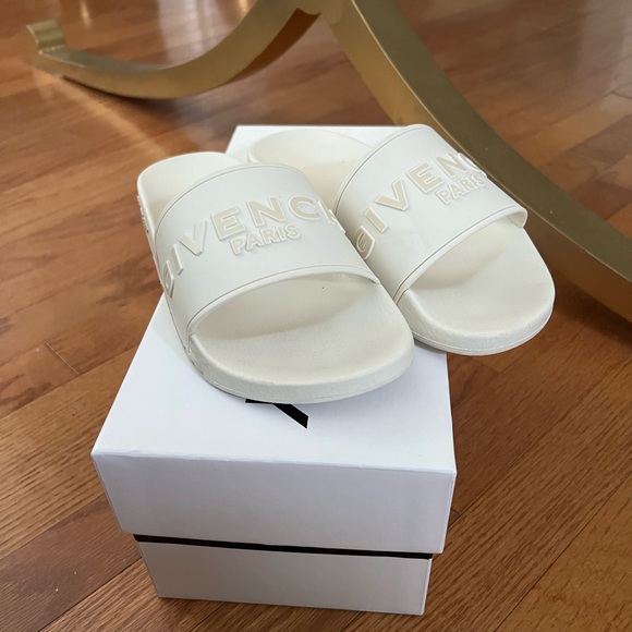 Givenchy Slides 37.5 - Picture 7 of 8